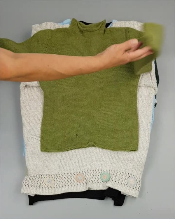 Фотография  631 - Джемпер муж+жен экстра#15 кг , Лот№2612 оптом в Кемерово и Кемеровской области