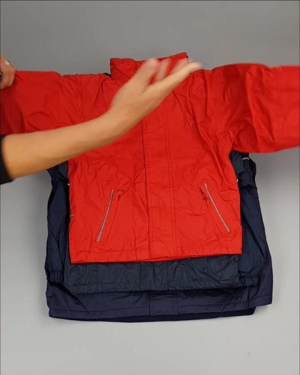 Фотография  235 - Куртки СПОРТ СТОК дети#10 кг , Лот№ 2643 оптом в Кемерово и Кемеровской области