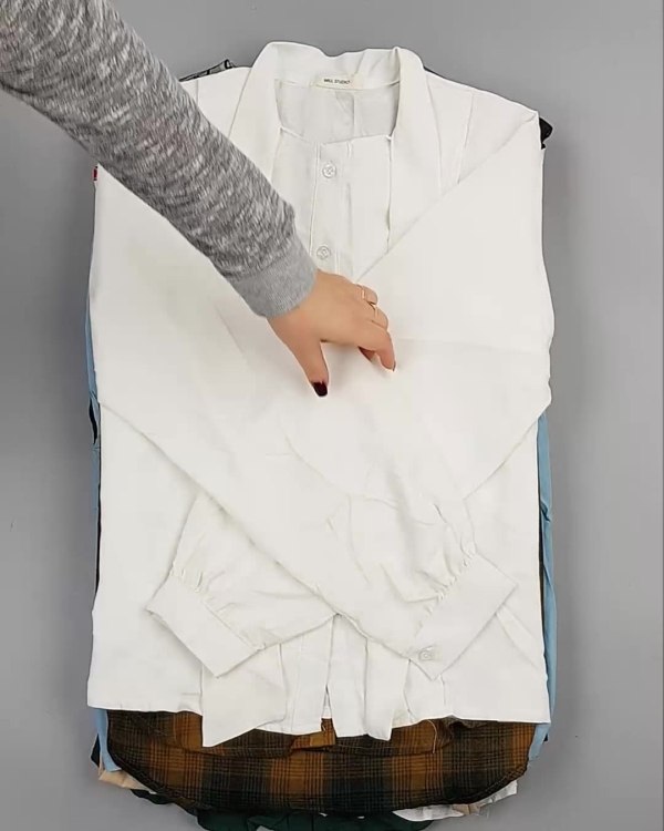 Фотография  742 - Блузки Корея#20 шт, ЛОТ №5622 оптом в Кемерово и Кемеровской области