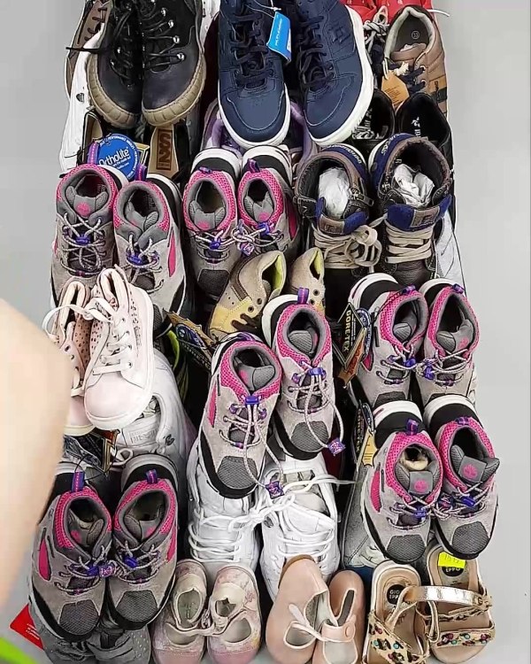 Фотография  874 - Обувь СТОК дети лето#15,7 кг, ЛОТ №6188 оптом в Кемерово и Кемеровской области