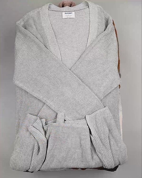 Фотография  573 - Кардиганы СТОК CAN#10 кг, ЛОТ №6474 оптом в Кемерово и Кемеровской области