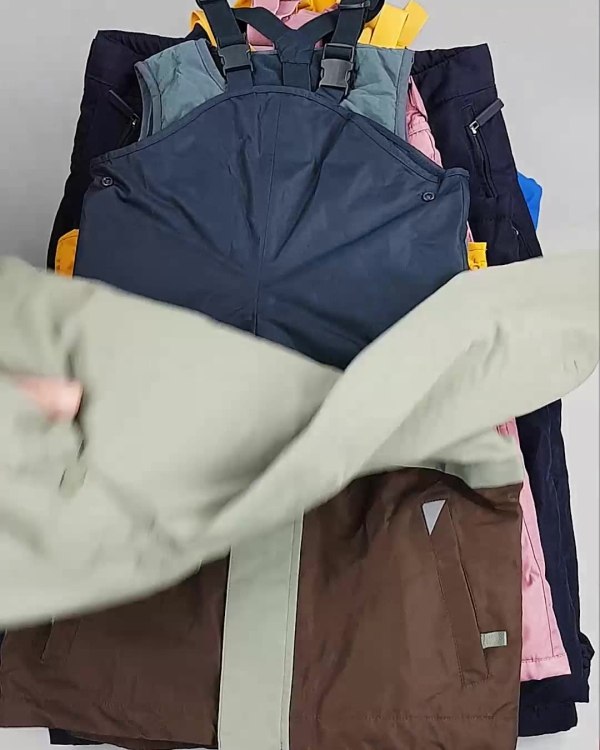 Фотография  458 - Верхняя одежда TCM kids 074#7 кг, ЛОТ №6678 оптом в Кемерово и Кемеровской области