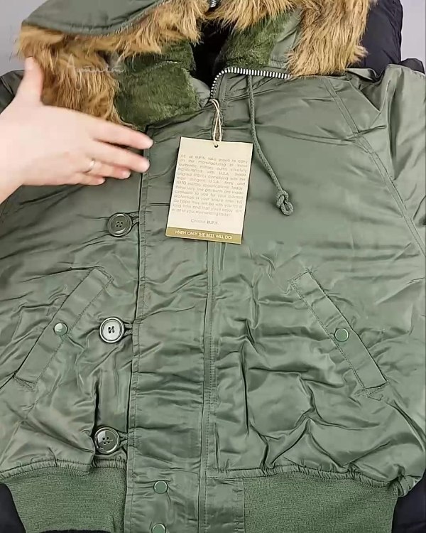 Фотография  890 - Верхняя одежда Англия СТОК #10 кг, ЛОТ №6727 оптом в Кемерово и Кемеровской области