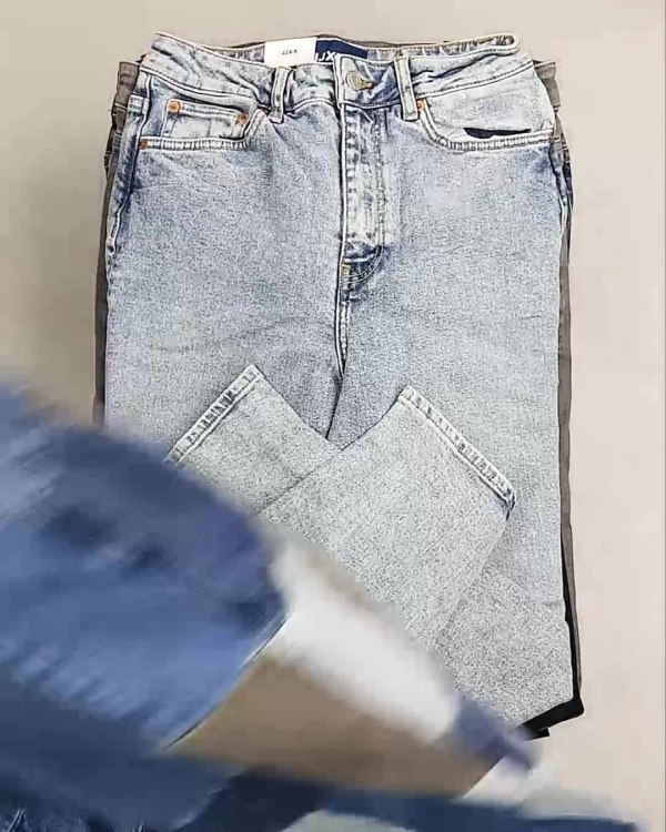 Фотография  947 - Джинсы женские Дания#10 кг, ЛОТ №6762 оптом в Кемерово и Кемеровской области