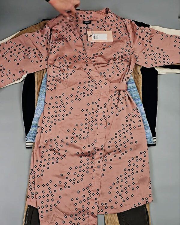 Фотография  519 - ONLY+Vero Moda Winter Mix 064#15 кг, ЛОТ СТ-10106 оптом в Кемерово и Кемеровской области