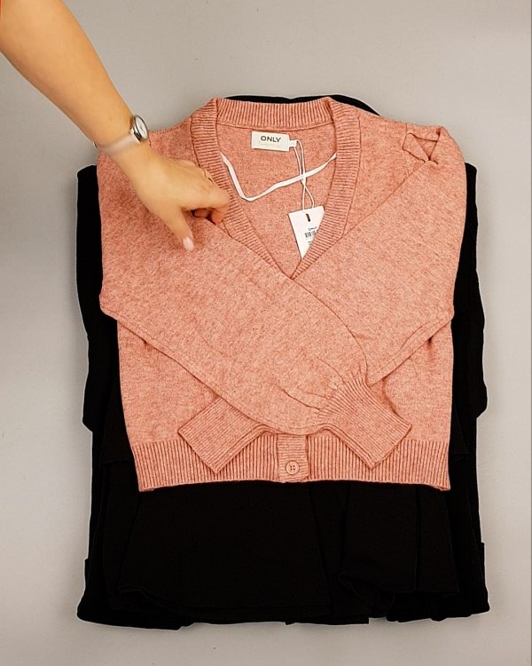 Фотография  299 - ONLY Winter mix 104#15 кг, ЛОТ №7182 оптом в Кемерово и Кемеровской области