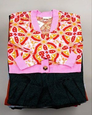 Купить Кардиганы VILA W 104#7 кг, ЛОТ №7384 оптом в Кемерово и Кемеровской области