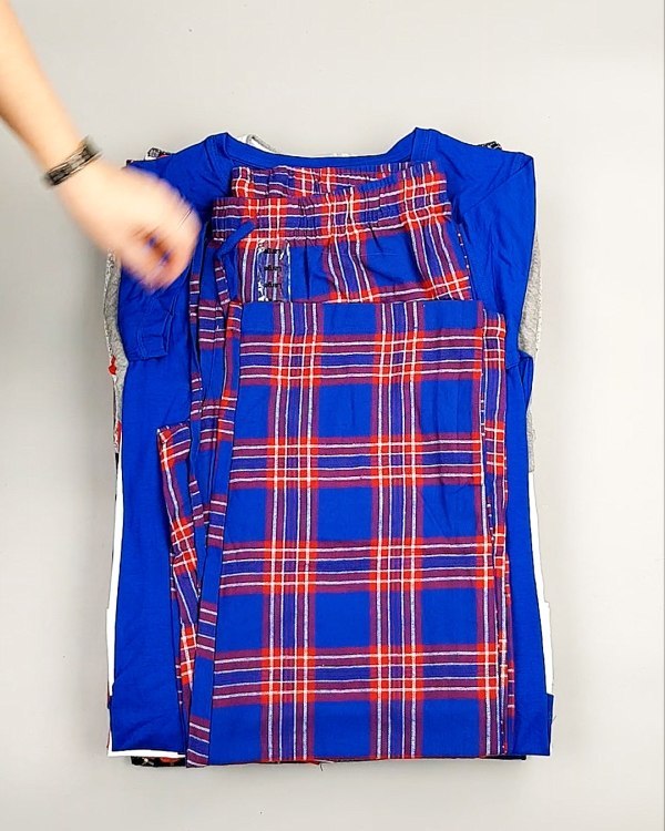 Фотография  597 - Домашняя одежда CAN 104#10 кг, ЛОТ №7330 оптом в Кемерово и Кемеровской области