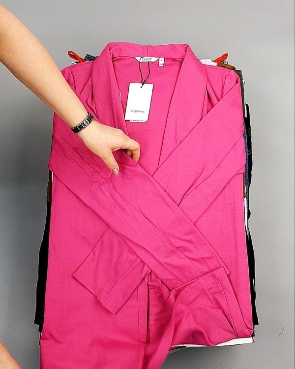 Фотография  714 - Bestseller Summer mix 104#15 кг, ЛОТ №7494 оптом в Кемерово и Кемеровской области