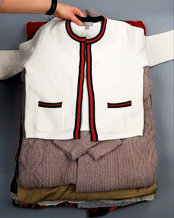 Фотография  576 - Кардиганы СТОК CAN 084#7 кг, ЛОТ №7672 оптом в Кемерово и Кемеровской области