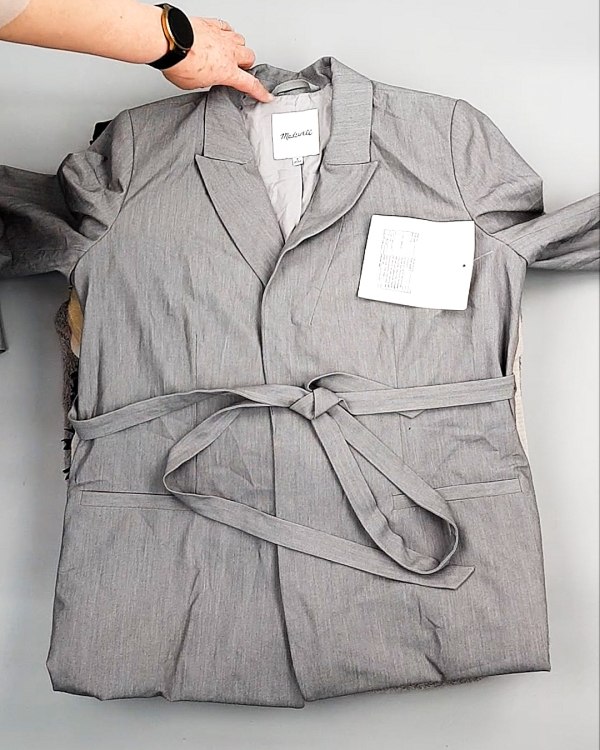 Фотография  356 - Кардиганы СТОК CAN 084#7 кг, ЛОТ №7673 оптом в Кемерово и Кемеровской области