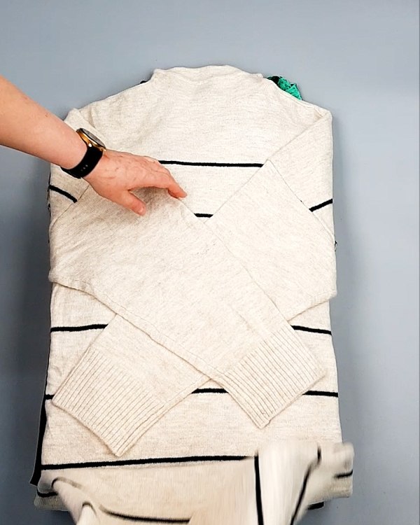 Фотография  733 - Платья СТОК CAN зима 084#7 кг, ЛОТ №7826 оптом в Кемерово и Кемеровской области