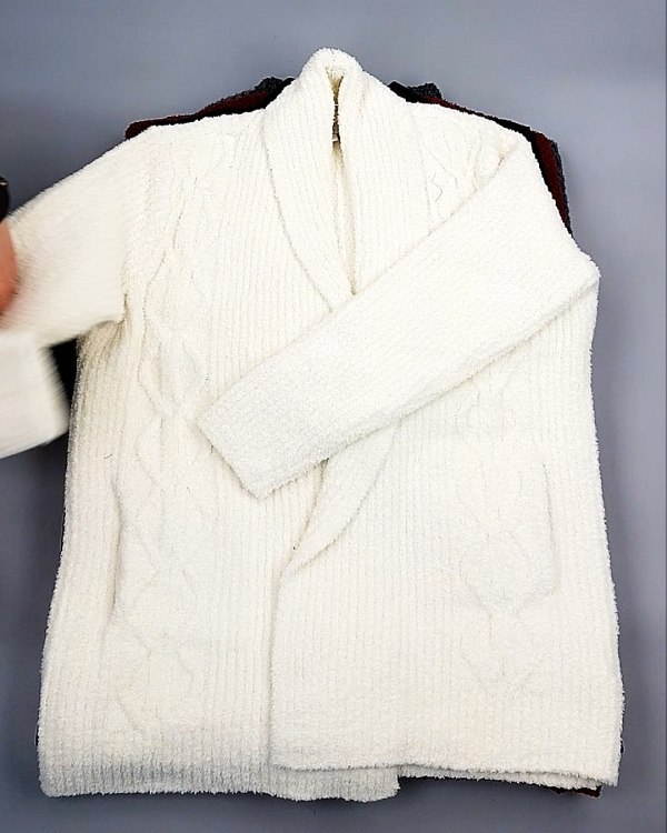 Фотография  777 - Кардиганы СТОК CAN 084#7 кг, ЛОТ №7674 оптом в Кемерово и Кемеровской области