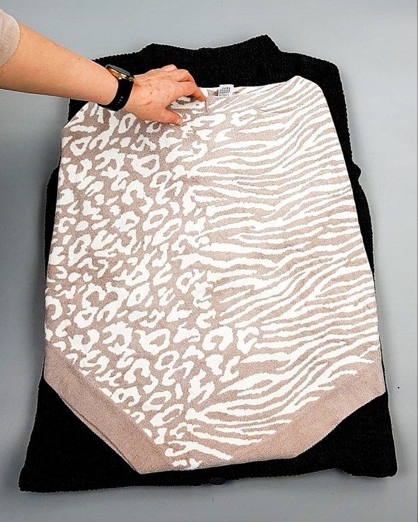 Фотография  232 - Джемпера СТОК CAN 084#7 кг, ЛОТ №7648 оптом в Кемерово и Кемеровской области