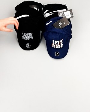 Фотография  661 - Кепки детские CAN 084#5 кг, ЛОТ №7965 оптом в Кемерово и Кемеровской области