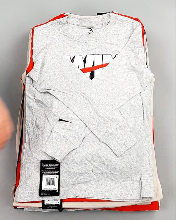 Фотография  658 - Тонковки детские NIKE CAN 084#5 кг, ЛОТ №7969 оптом в Кемерово и Кемеровской области