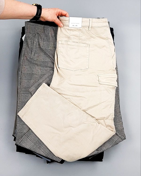 Фотография  951 - Брюки женские лето C&A 025#10 кг, ЛОТ №7895 оптом в Кемерово и Кемеровской области