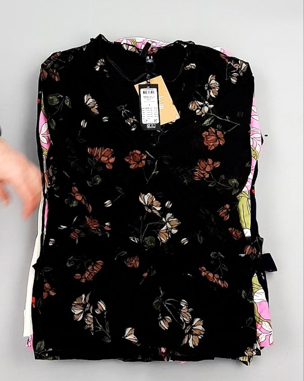 Фотография  781 - Блузки Bestseller 44#5 кг оптом в Кемерово и Кемеровской области