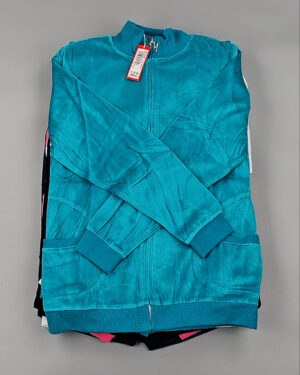 Купить Спортивные костюмы  AD83#4 шт, ЛОТ №8637 оптом в Кемерово и Кемеровской области