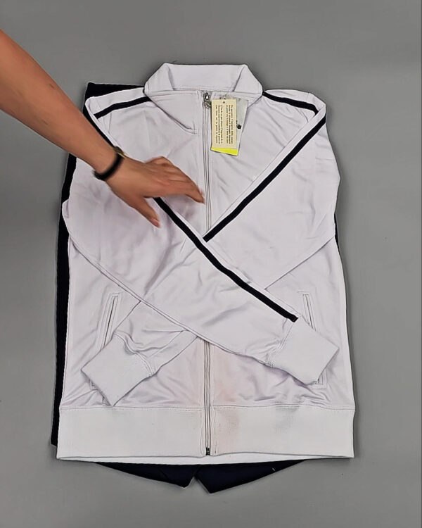 Фотография  170 - Спортивные костюмы  AD83#4 шт, ЛОТ №8637 оптом в Кемерово и Кемеровской области