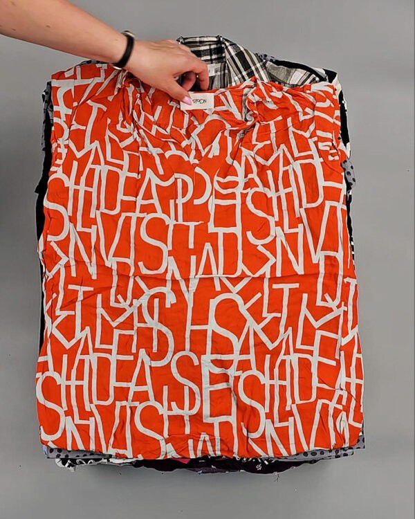 Фотография  981 - Блузки S#10 кг, ЛОТ № ВК0104 оптом в Кемерово и Кемеровской области