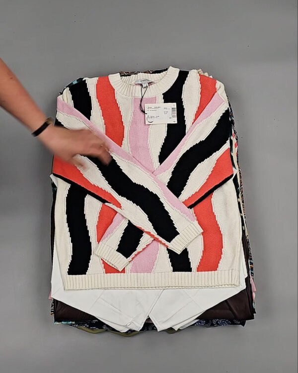 Фотография  960 - B.YOUNG Summer mix 045#15 кг, ЛОТ №8570 оптом в Кемерово и Кемеровской области