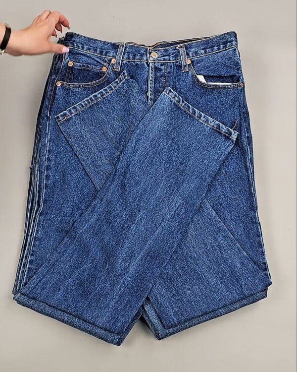 Фотография  711 - Джинсы LEVIS муж #6,3 кг, ЛОТ №8759 оптом в Кемерово и Кемеровской области