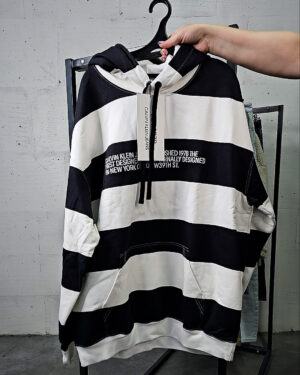 Фотография  699 - LACOSTE, CALVIN KLEIN, TOMMY HILFIGER, GUESS + 075#20 шт, ЛОТ №9072 оптом в Кемерово и Кемеровской области