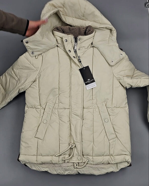 Фотография  523 - Верхняя одежда женская CAN 104#15 кг, ЛОТ СТ-9353 оптом в Кемерово и Кемеровской области