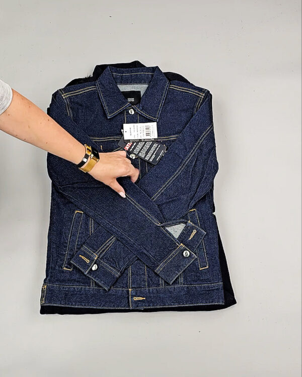 Фотография  267 - Верхняя одежда Корея 085#15 кг, ЛОТ № СТ-9247 оптом в Кемерово и Кемеровской области