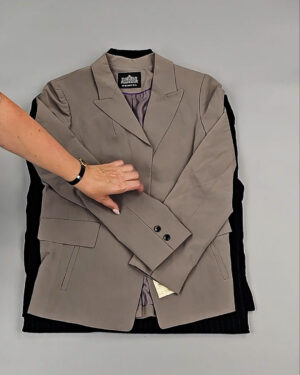 Фотография  723 - Жакеты Корея 085#10 кг, ЛОТ № СТ-9240 оптом в Кемерово и Кемеровской области