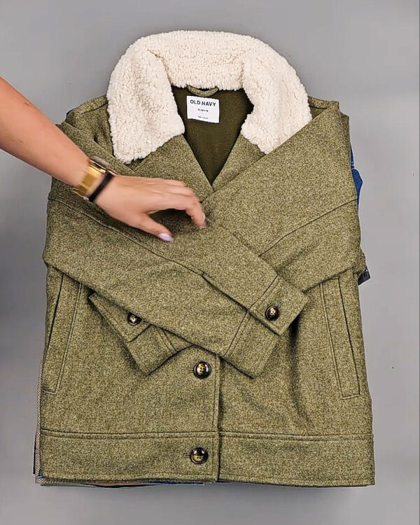 Фотография  957 - Ветровки женские CAN 104#12 кг оптом в Кемерово и Кемеровской области