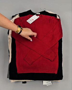 Фотография  710 - Джемпера Корея 085#7 кг, ЛОТ СТ-9415 оптом в Кемерово и Кемеровской области