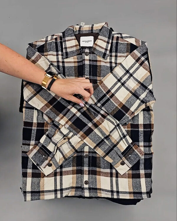 Фотография  848 - Мужской зимний микс JACK JONES, 20 кг, ЛОТ № СТ-9444 оптом в Кемерово и Кемеровской области