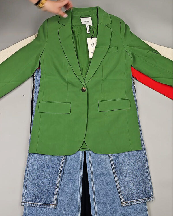 Фотография  608 - DK+Bestseller 085#16 кг, ЛОТ СТ-9952 оптом в Кемерово и Кемеровской области