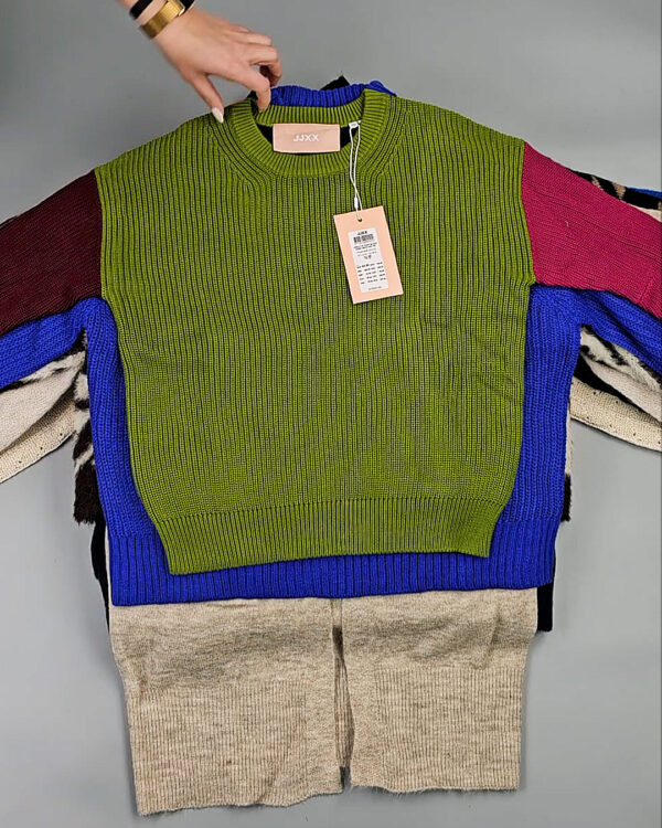 Фотография  750 - Джемпера Bestseller+DK 035#7 кг, ЛОТ СТ-10037 оптом в Кемерово и Кемеровской области