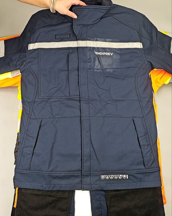 Фотография  924 - Рабочая одежда mix БМ#25 кг, ЛОТ СХ-0266 оптом в Кемерово и Кемеровской области