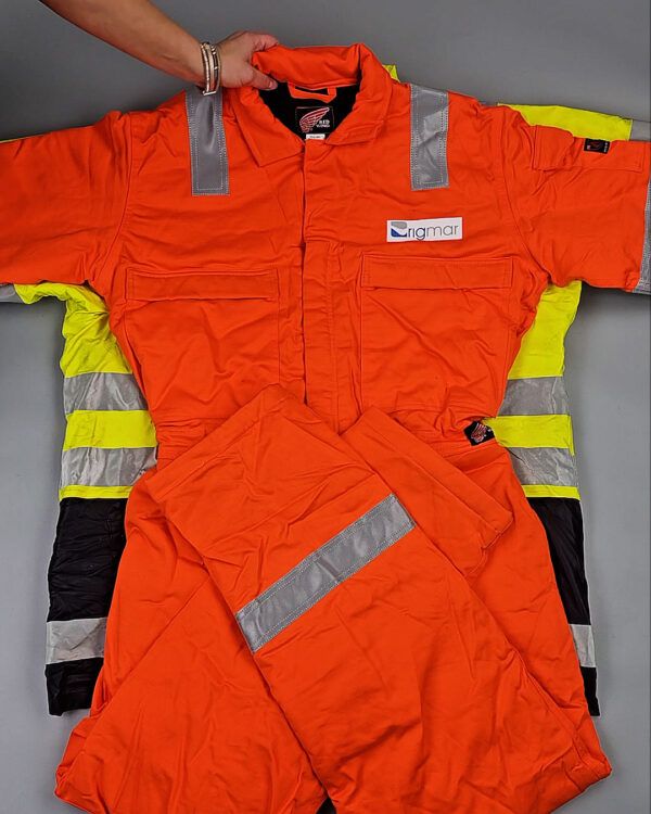 Фотография  715 - Рабочая одежда mix БМ#25 кг, ЛОТ СХ-0266 оптом в Кемерово и Кемеровской области